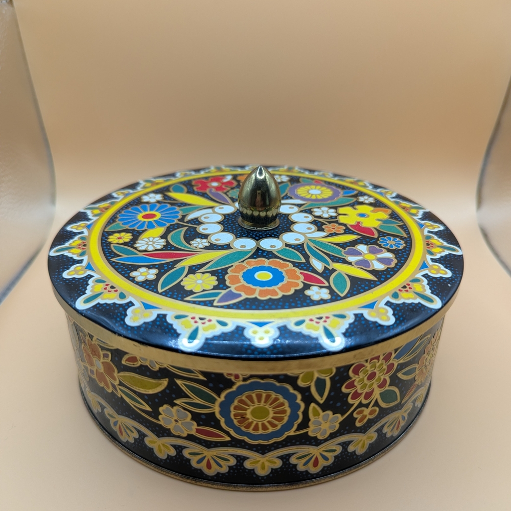 Made In England. Vintage Floral Decorative Tin